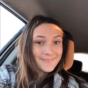 Meet your Posher, Jolie